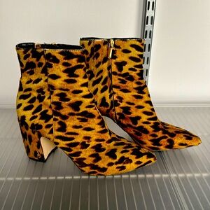 Leopard print Sam Edelman booties, size 8.5. Very gently used, great condition